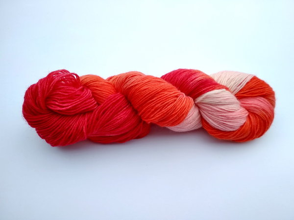 Sockenwolle 4fach handgefärbt rot orange rosa