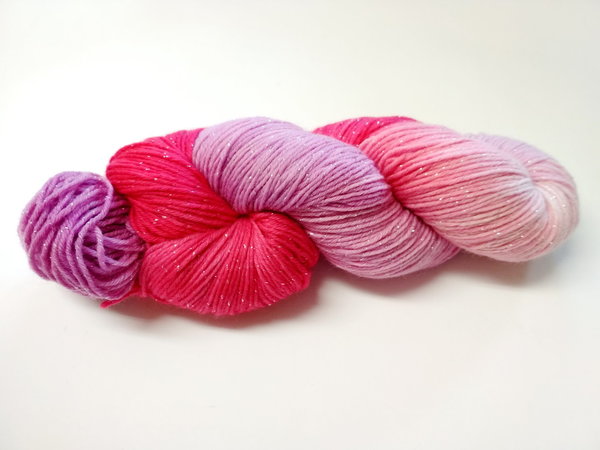 6fach Glitzer Sockenwolle 6fädig handgefärbt rot rosa flieder