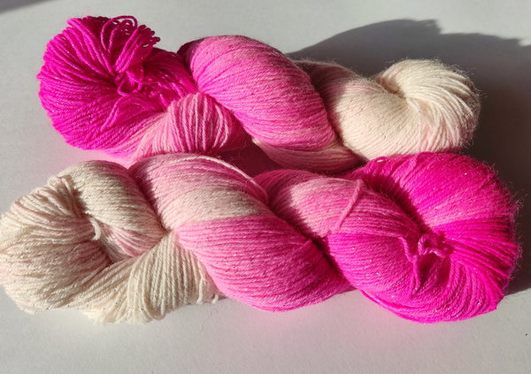 Glitzer Sockenwolle 4fach handgefärbt pink rosa natur