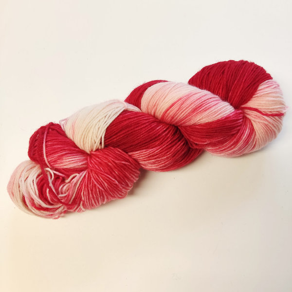 Sockenwolle 4fach handgefärbt rot natur